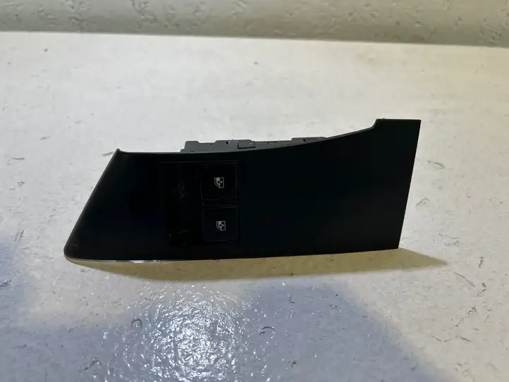 Opel Astra J (2009 - 2012) 14305978 Кнопка стеклоподъемников — фото 2