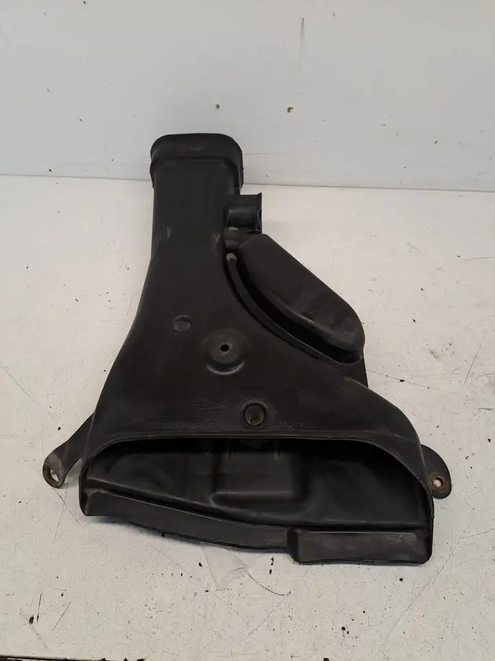 Lexus RX 330 - 350 - 400H (2008 - 2012) 1775231110 Воздуховоды системы отопления/климатики — фото 1