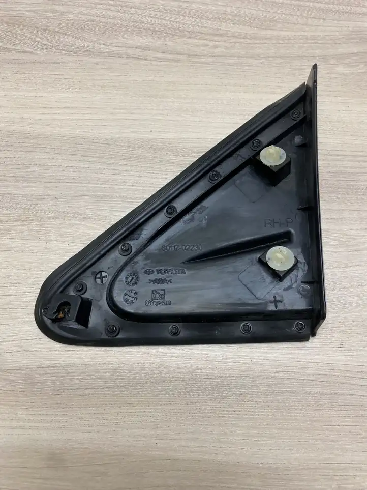 Toyota Corolla E210 E21 (2018 - ) 6011702230 Пластиковая отделка зеркала — фото 3