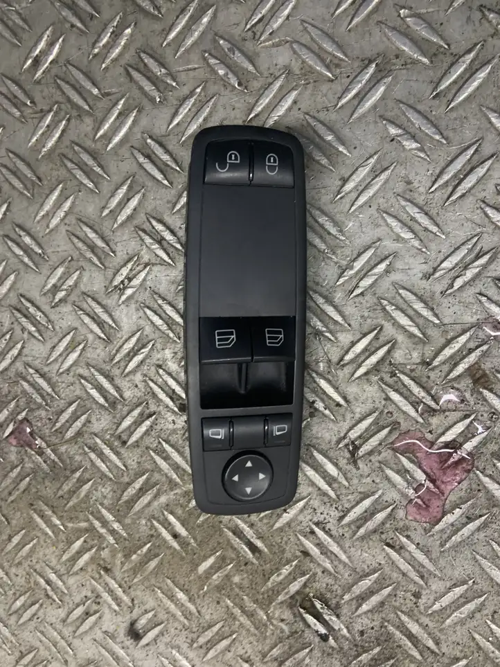 Mercedes-Benz B-class W245 (2008 - 2011) Кнопка стеклоподъемников — фото 1