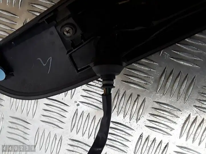 Nissan Juke I F15 (2010 - 2018) 908681KR6A Подсветка номера — фото 3