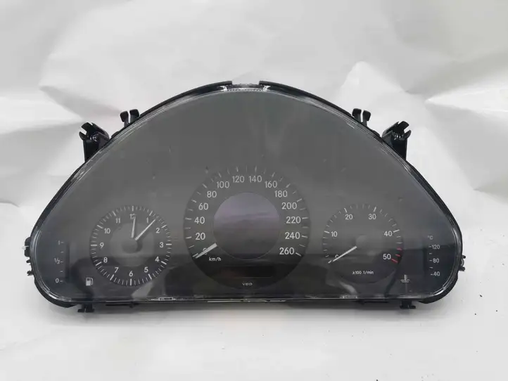 Mercedes-Benz E W211 (2002 - 2009) A2115405511 Спидометр — фото 1