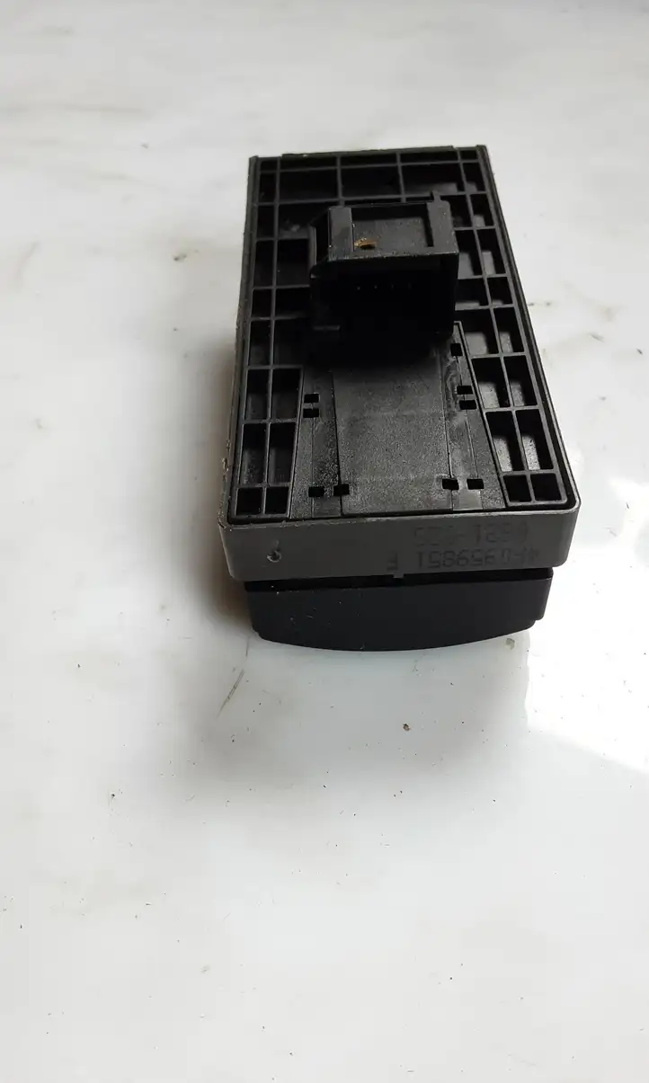 Audi A3/S3 8P (2004 - 2008) 4F0959851F Кнопка стеклоподъемников — фото 2