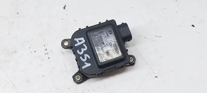 Audi A3/S3 8L (2000 - 2003) 8D2820511C Двигатель задвижки потока воздуха — фото 1