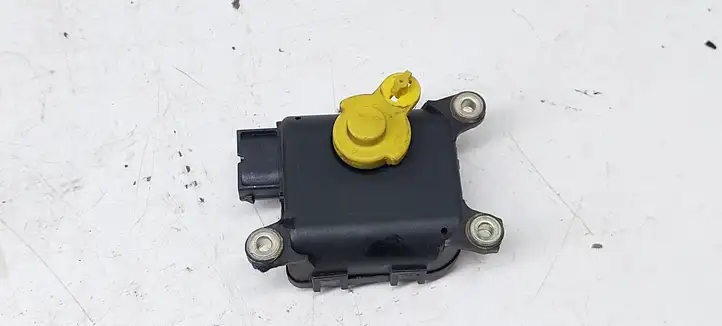 Audi A3/S3 8L (2000 - 2003) 8D2820511C Двигатель задвижки потока воздуха — фото 2