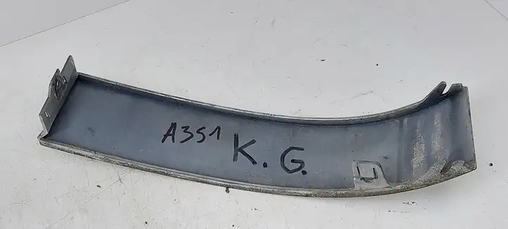 Audi A3/S3 8L (2000 - 2003) 8L0807871 Отделка (ленточка) заднего фонаря — фото 2