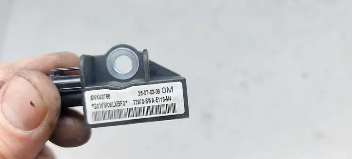 Honda CR-V (2006 - 2009) 77970SWA Датчик удара SRS — фото 3
