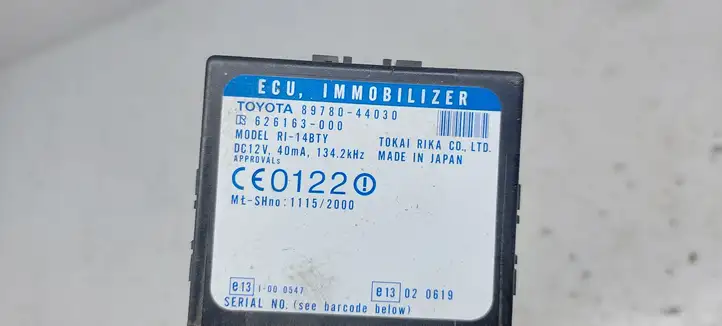 Toyota Avensis Verso (2001 - 2004) 8978044030 Блок иммобилайзера — фото 2