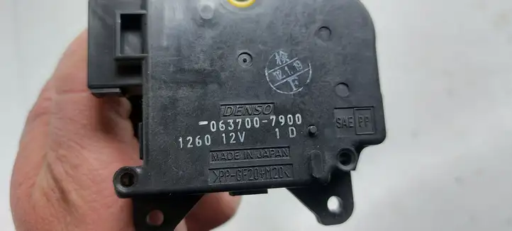 Toyota Yaris Verso (1999 - 2005) 0637007900 Двигатель задвижки потока воздуха — фото 3