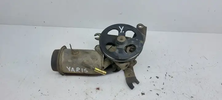 Toyota Yaris Verso (1999 - 2005) Насос ГУР — фото 1