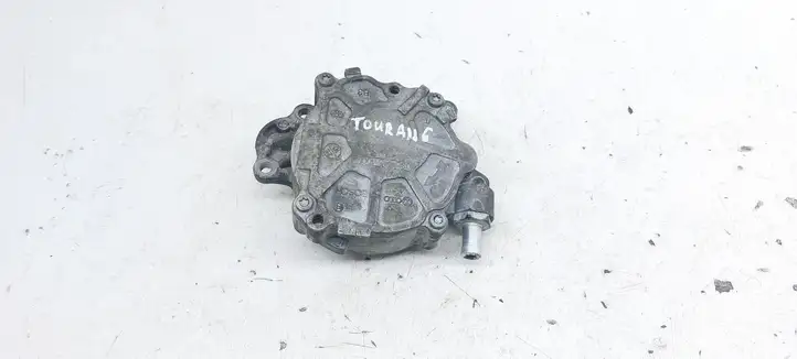 Volkswagen Touran II (2010 - 2016) 03L145100 Вакуумный насос — фото 1