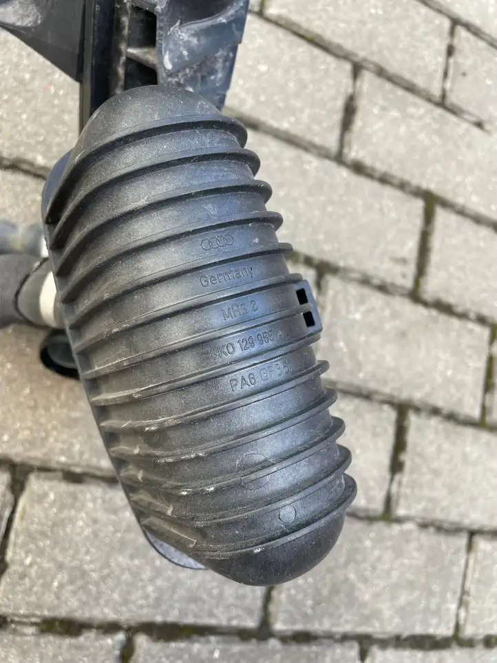 Porsche Macan (95B) (2014 - 2018) 8K0129955A Резонатор впуска — фото 6
