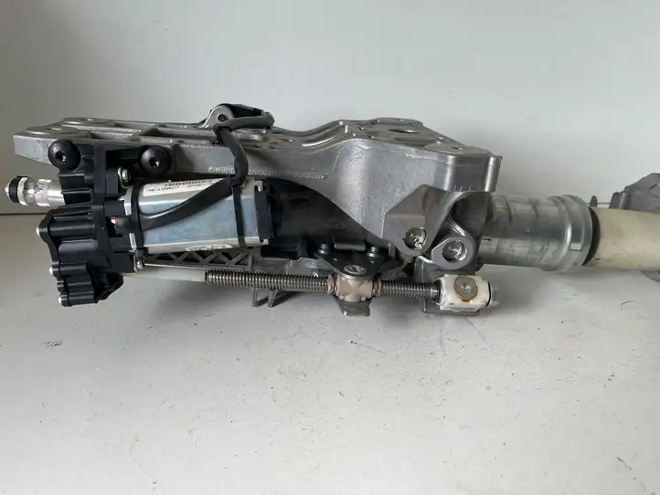 BMW 5 F10 F11 (2009 - 2016) P10768701 Комплект оси рулевого колеса — фото 5