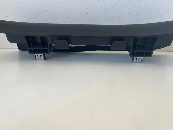 Kia Sportage (2016 - 2018) Внутренняя отделка заднего порога — фото 3
