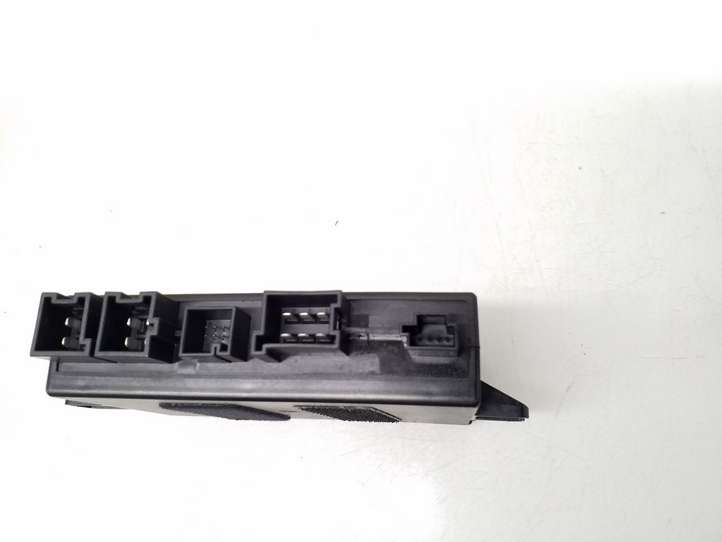 Mercedes-Benz E W211 (2002 - 2009)  5DS00849310 Блок управления крюка для прицепа