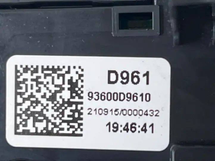 Kia Sportage (2016 - 2018) 93600D9610 Кнопка ручного тормоза — фото 4