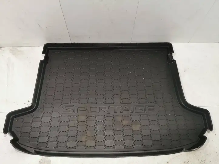 Kia Sportage (2018 - 2021) F1122AdE00 Резиновый коврик багажника — фото 1