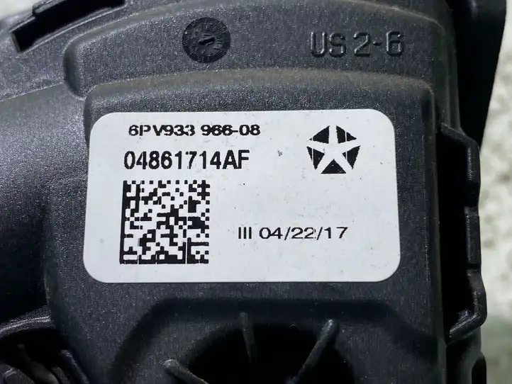 Dodge Challenger (2014 - ) 04861714AF Педаль акселератора — фото 3
