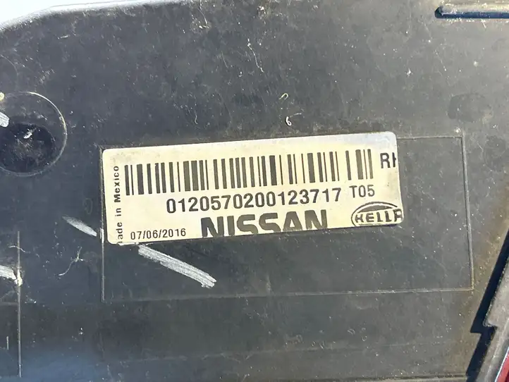 Nissan Maxima A35 (2015 - 2018) Задний фонарь в кузове — фото 3