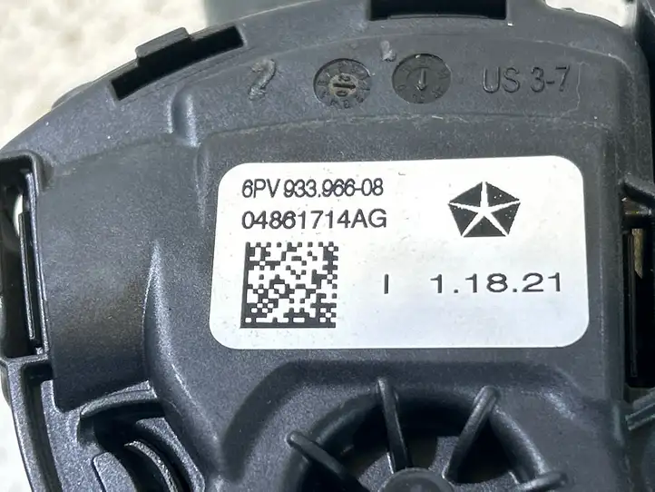 Dodge Challenger (2014 - ) 6PV93396608 Педаль акселератора — фото 3
