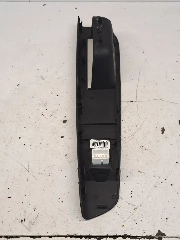 Kia Ceed (2006 - 2010) 823611H000 Кнопка стеклоподъемников — фото 4