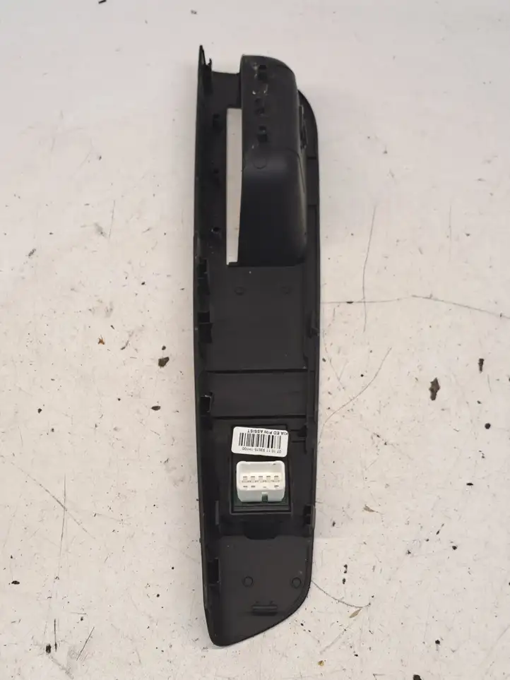 Kia Ceed (2006 - 2010) 823611H000 Кнопка стеклоподъемников — фото 5