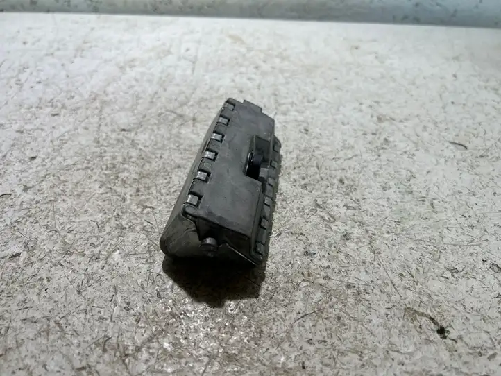 Audi A4 S4 B8 8K (2007 - 2011) 8K0907217A Камера в лобовом стекле — фото 2