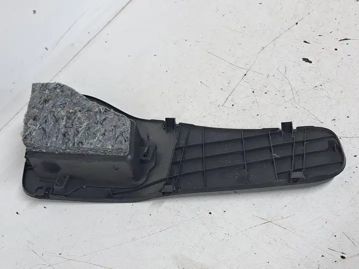 Toyota RAV 4 (XA30) (2006 - 2016) 6476642041 Прочая отделка багажника — фото 3