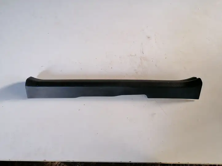 Toyota Prius (XW30) (2009 - 2015) 6791347040 Внутренняя отделка переднего порога — фото 1