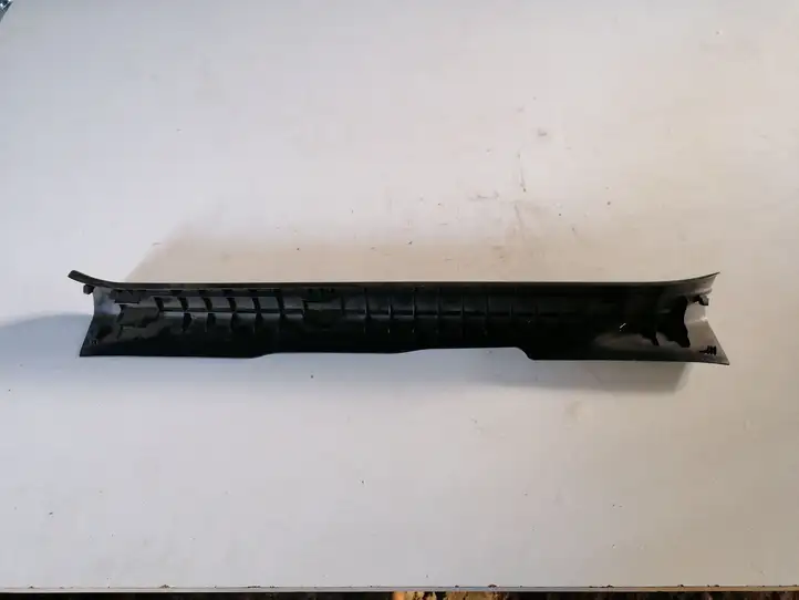 Toyota Prius (XW30) (2009 - 2015) 6791447040 Внутренняя отделка переднего порога — фото 2