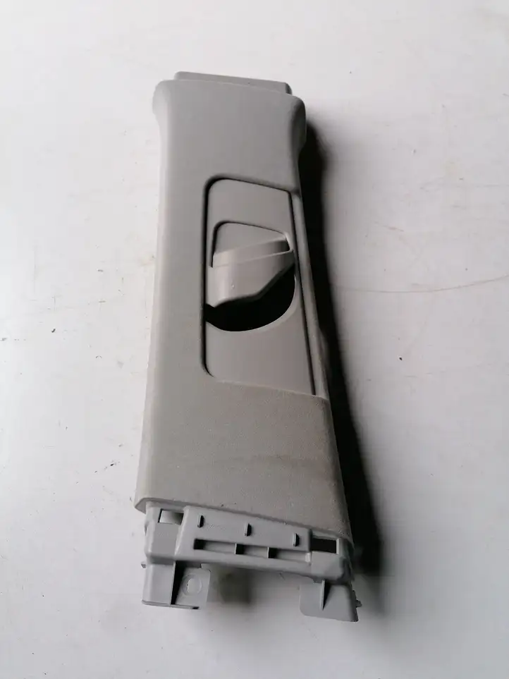 Toyota Prius (XW30) (2009 - 2015) 7302453020 Верхняя обшивка стойки B — фото 1