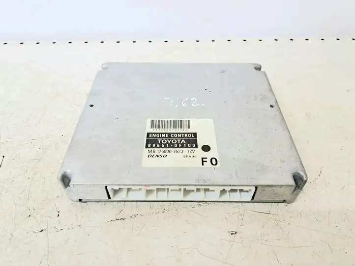 Toyota Corolla Verso AR10 (2004 - 2009) 896610F100 Блок управления двигателем (ЭБУ) — фото 1