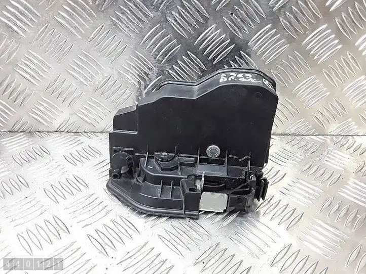 BMW 3 F30 F35 F31 (2012 - 2018) 7202148 Замок задней двери — фото 1
