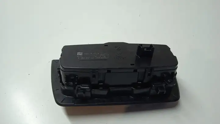 BMW 3 F30 F35 F31 (2012 - 2018) 9393947 Включатель фонарей — фото 2