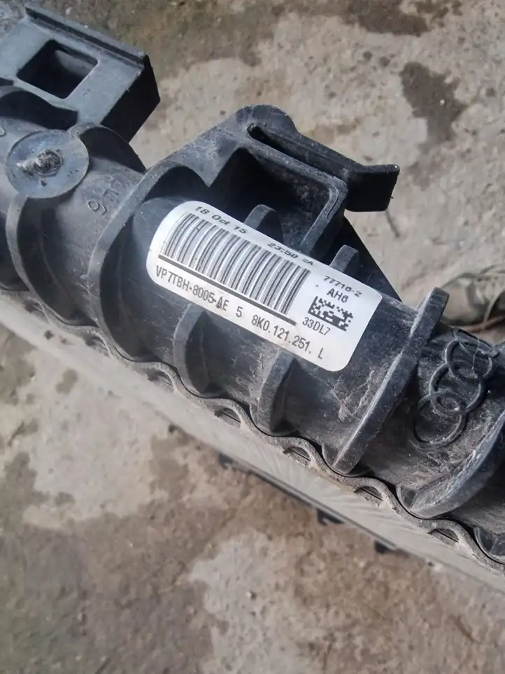 Audi A4 S4 B8 8K (2011 - 2015) 8K0121251L Радиатор охлаждающей жидкости двигателя — фото 2