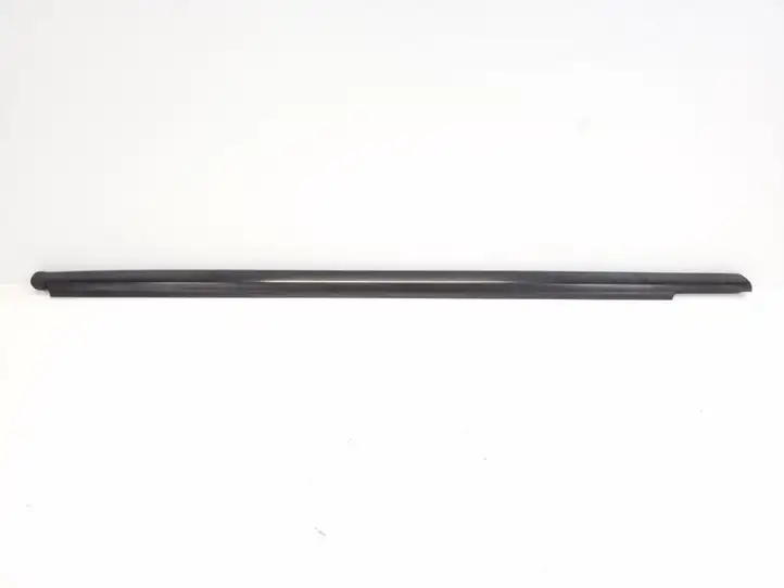 Mercedes-Benz GL X164 (2006 - 2012) A1646907480 Накладка стекла передней двери — фото 1