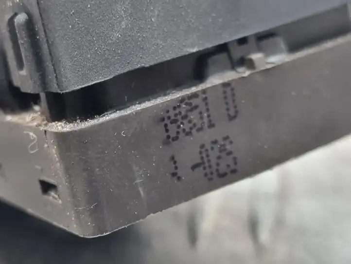 Audi A4 S4 B8 8K (2007 - 2011) 8K0959851D Кнопка стеклоподъемников — фото 3