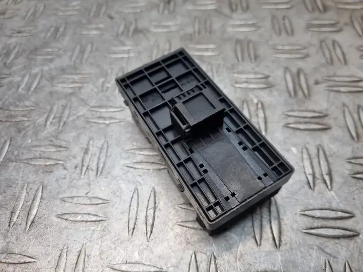 Audi A4 S4 B8 8K (2007 - 2011) 8K0959851D Кнопка стеклоподъемников — фото 4