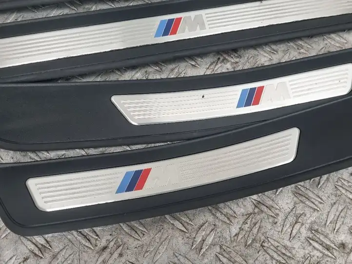 BMW 5 F10 F11 (2009 - 2016) 8050053 Внутренняя обшивка порога (комплект) — фото 13
