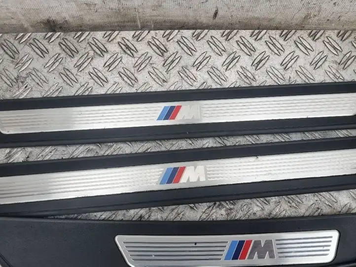 BMW 5 F10 F11 (2009 - 2016) 8050053 Внутренняя обшивка порога (комплект) — фото 14