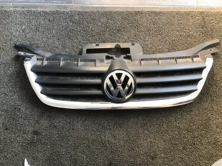Volkswagen Touran I (2003 - 2010) 1T0853651 Верхняя решетка радиатора — фото 1