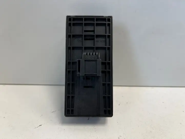 Audi A4 S4 B7 8E 8H (2004 - 2009) 8E0959851 Кнопка стеклоподъемников — фото 3