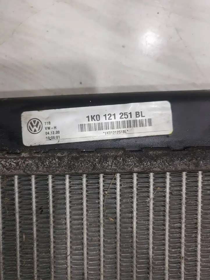 Skoda Octavia Mk2 (1Z) (2004 - 2013) 1K0121251BL Радиатор охлаждающей жидкости двигателя — фото 2