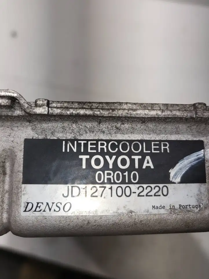 Toyota Corolla Verso E121 (2004 - 2007) JD1271002220 Интеркулер — фото 2