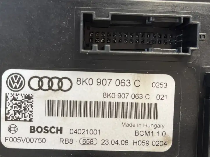 Audi A4 S4 B8 8K (2007 - 2011) 8K0907063C Модуль комфорта — фото 2