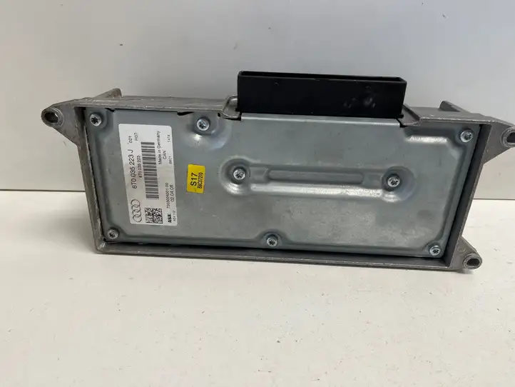Audi A4 S4 B8 8K (2007 - 2011) 8T0035223J Усилитель звука — фото 3