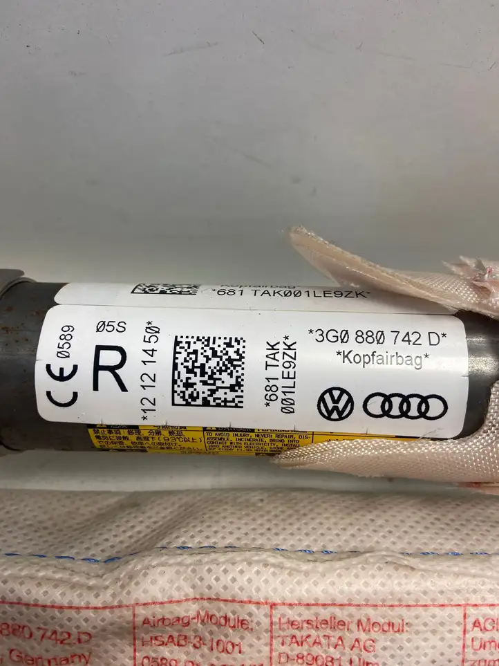 Volkswagen PASSAT B8 (2015 - ) 3G0880742D Боковая подушка безопасности шторка — фото 3