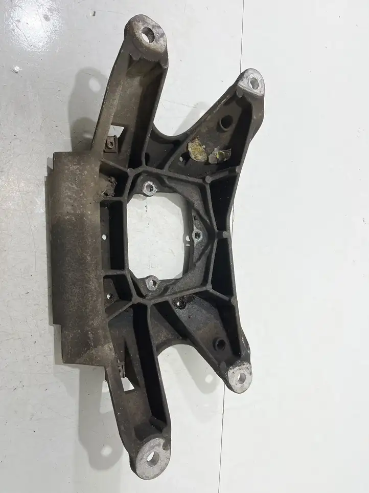 Audi A4 S4 B8 8K (2007 - 2011) 8K0399263K Кронштейн двигателя — фото 3