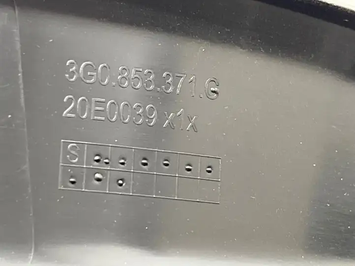 Volkswagen PASSAT B8 (2015 - ) 3G0853371G Внутренняя отделка переднего порога — фото 2