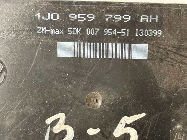 Volkswagen PASSAT B5 (1997 - 2000) 1J0959799AH Модуль комфорта — фото 2